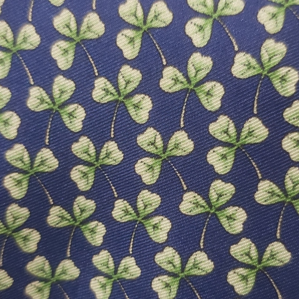**SILK TIE**